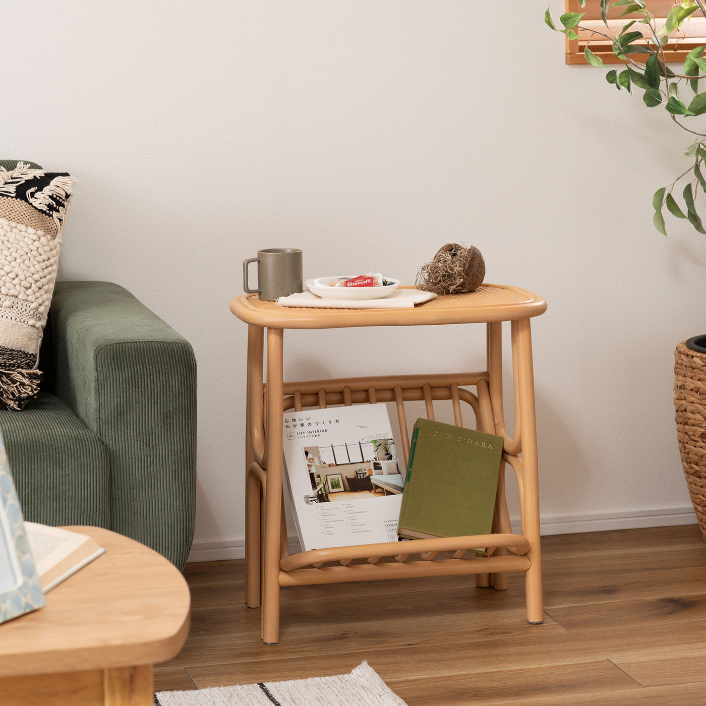 マガジンラック付き サイドテーブル 幅50cm / GUY-262NA