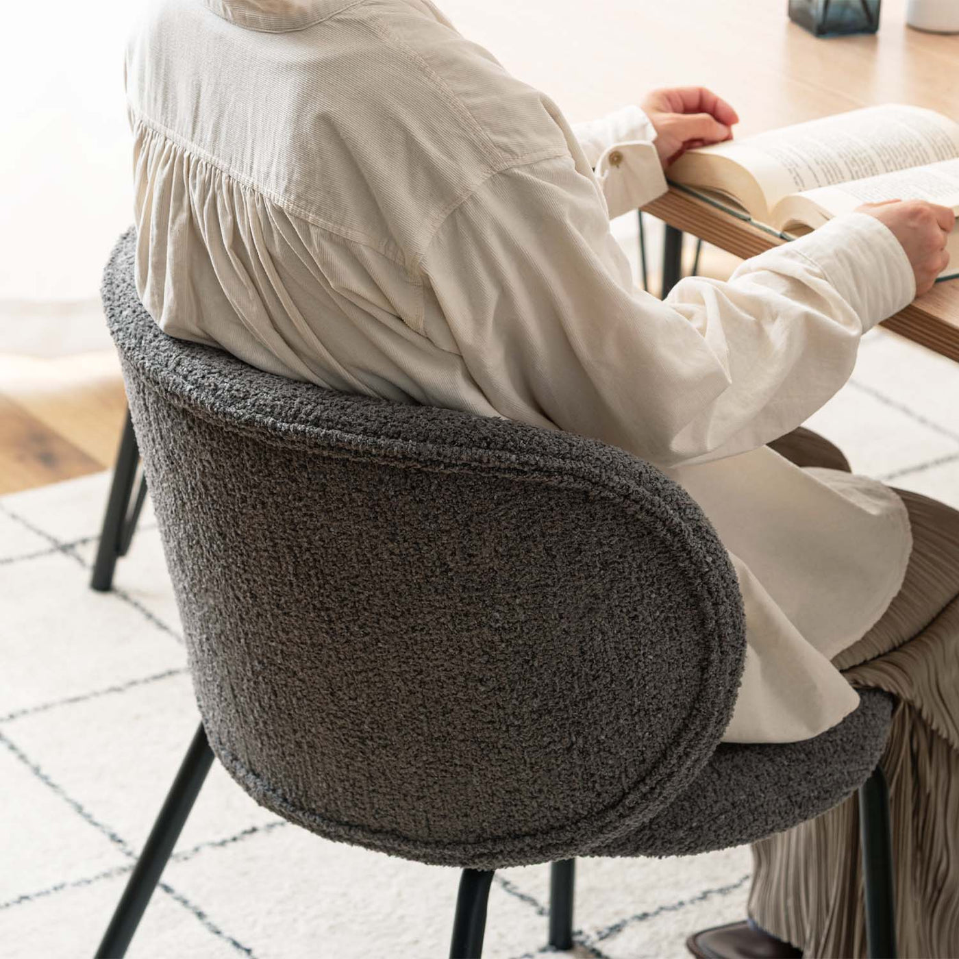 ダイニングチェア ラウンドチェア ブークレ ファブリック / PC-268