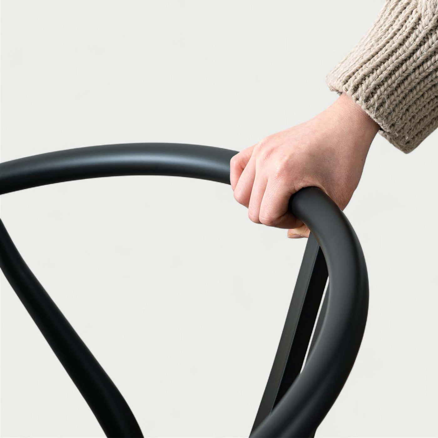 ダイニングチェア アームチェア ブークレ座面 スチールフレーム / PC-821