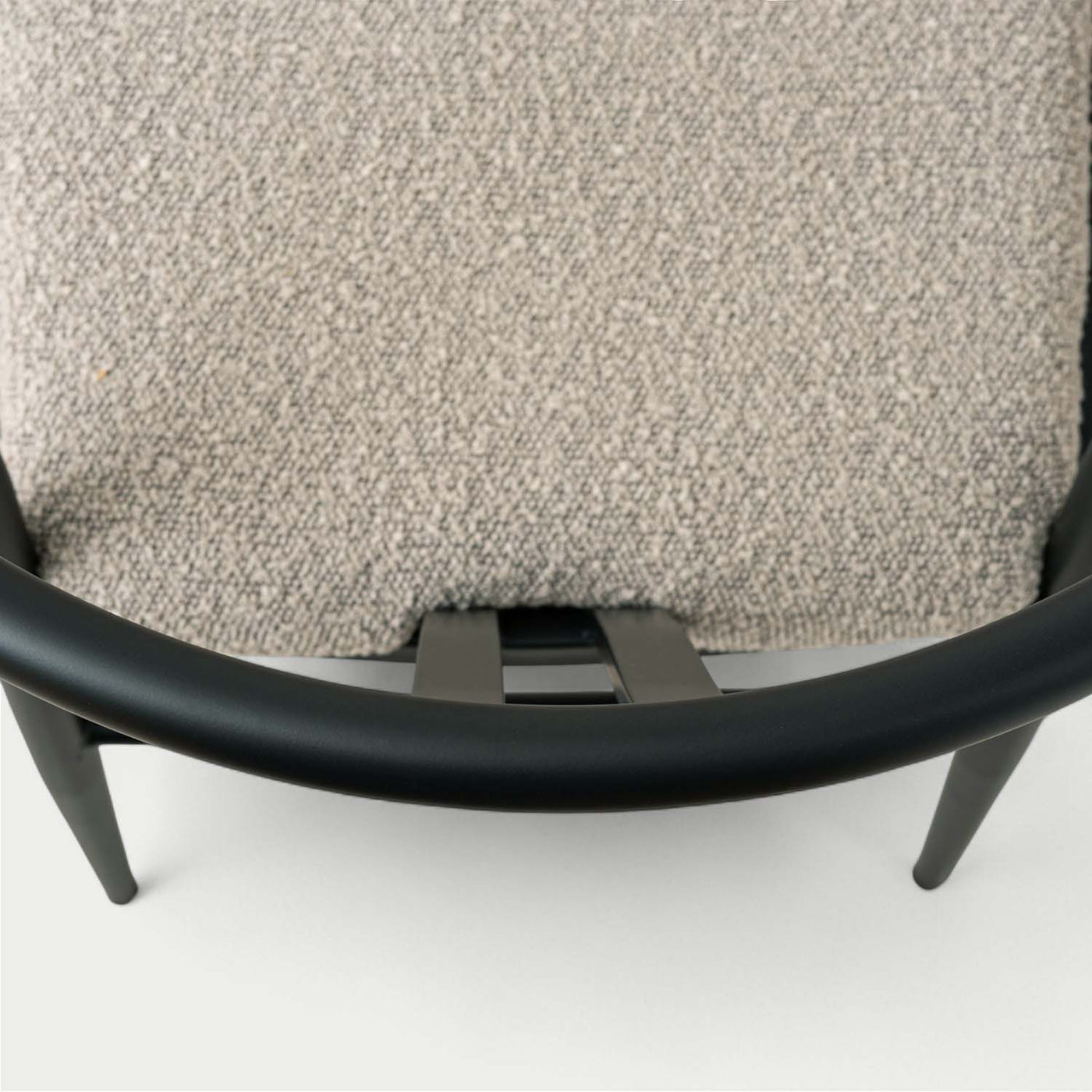 ダイニングチェア アームチェア ブークレ座面 スチールフレーム / PC-821