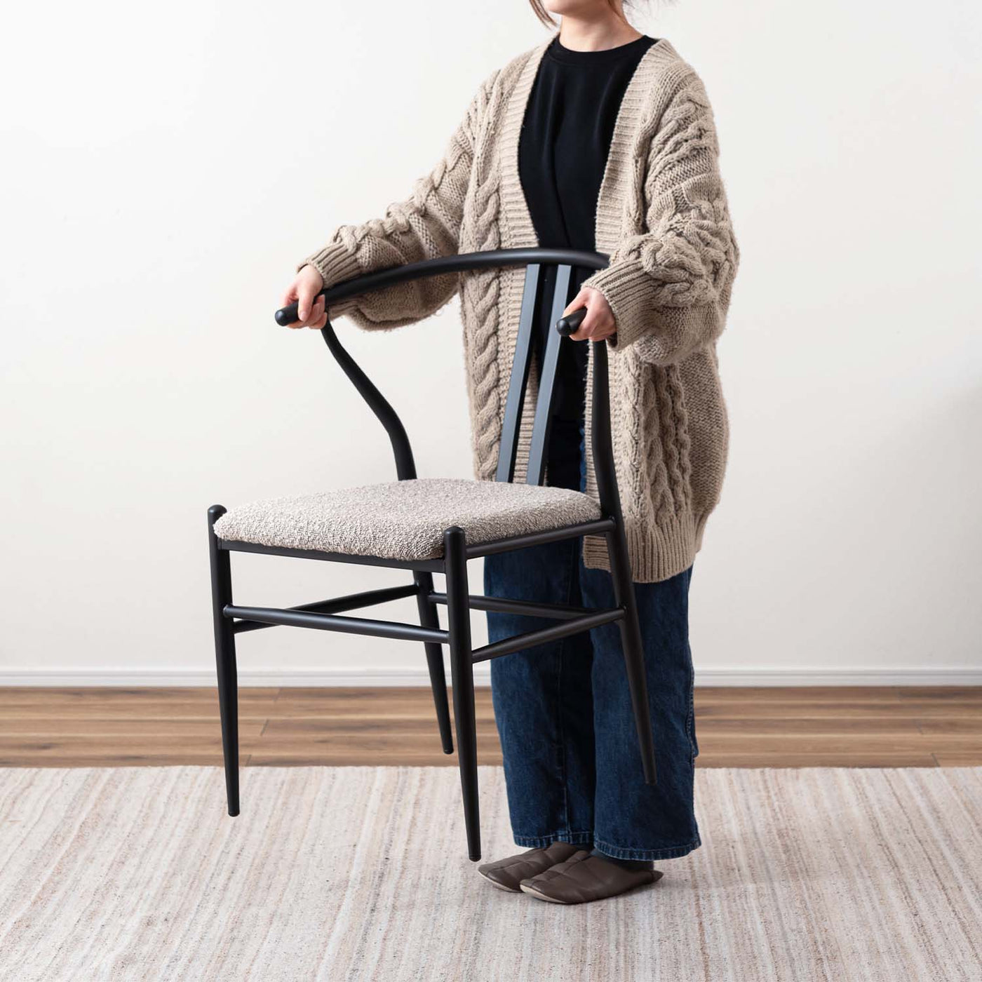 ダイニングチェア アームチェア ブークレ座面 スチールフレーム / PC-821